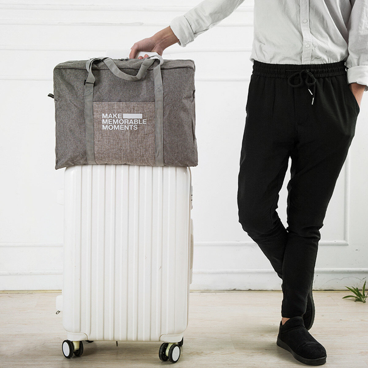 c6ca8914-7ba1-414b-86df-16fa84880871.jpg Foldable Waterproof Storage Bag Large Capacity Travel Polyester Handbag -Vest Shirt Sales c6ca8914 7ba1 414b 86df 16fa84880871